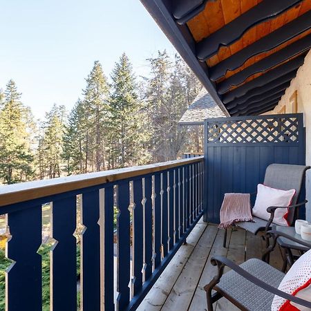 Cozystay Signature Lake Okanagan Resort เคโลว์นา ภายนอก รูปภาพ