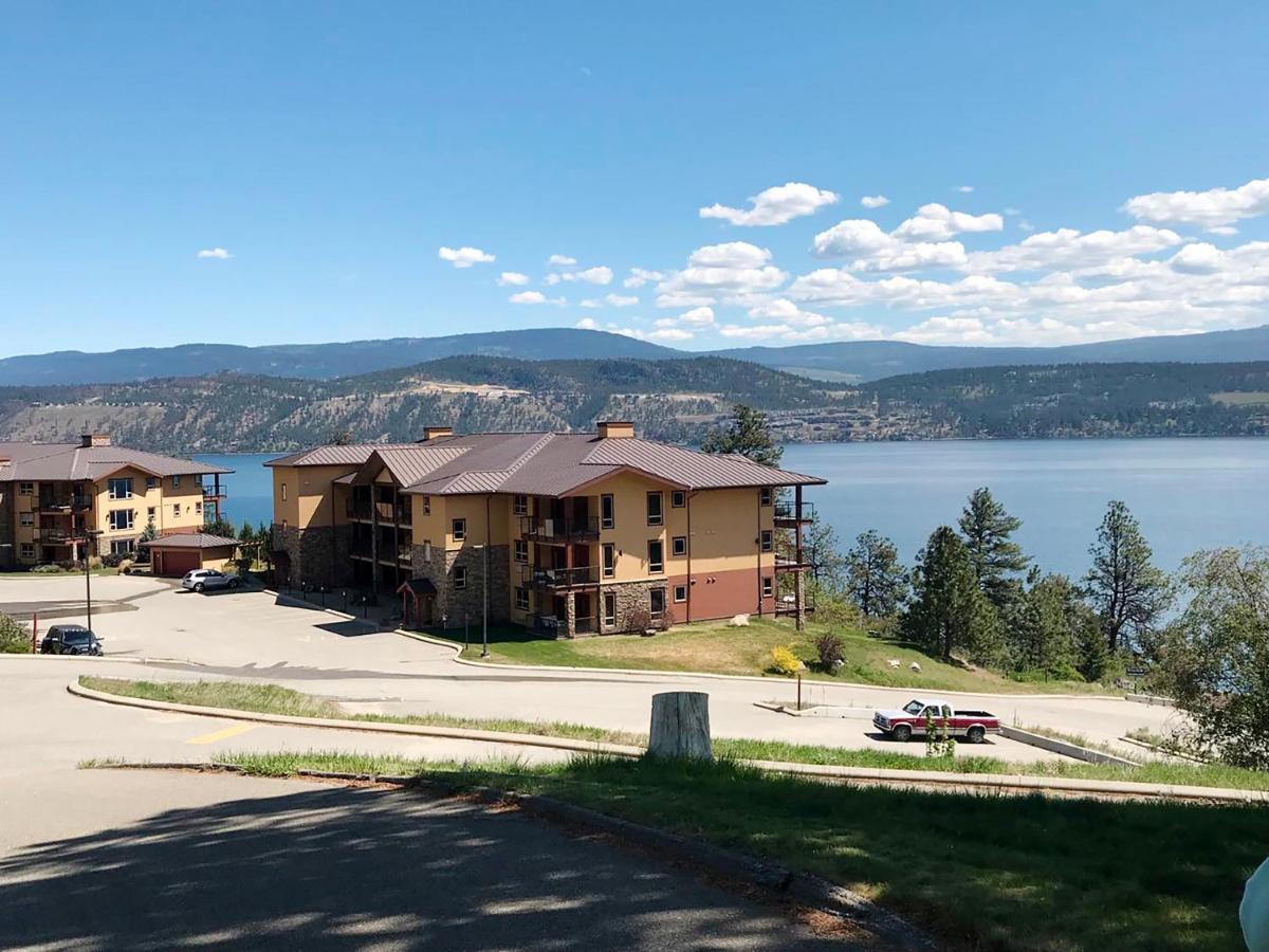 Cozystay Signature Lake Okanagan Resort เคโลว์นา ภายนอก รูปภาพ