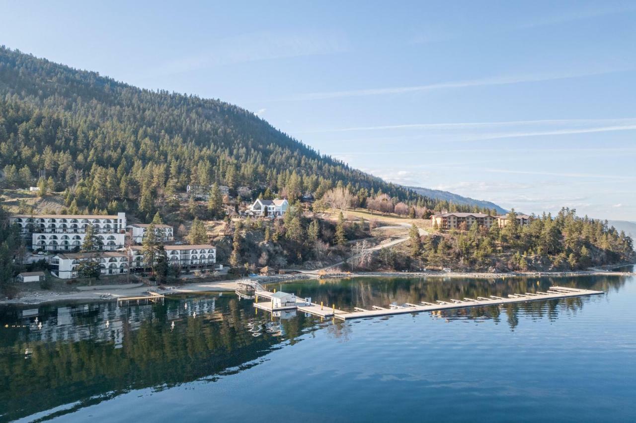 Cozystay Signature Lake Okanagan Resort เคโลว์นา ภายนอก รูปภาพ